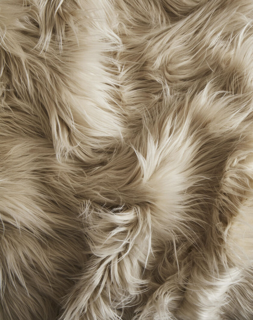 Tampa Faux Fur Throw thumbnail number 1